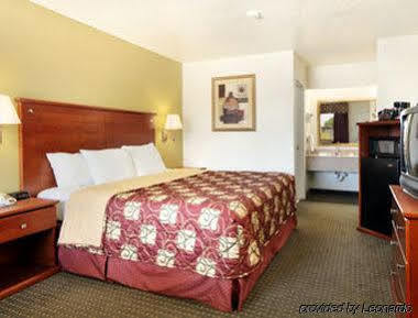 Days Inn By Wyndham San Antonio Southeast Frost Bank Center Kültér fotó