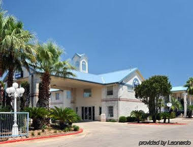 Days Inn By Wyndham San Antonio Southeast Frost Bank Center Kültér fotó