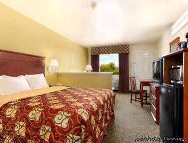 Days Inn By Wyndham San Antonio Southeast Frost Bank Center Kültér fotó